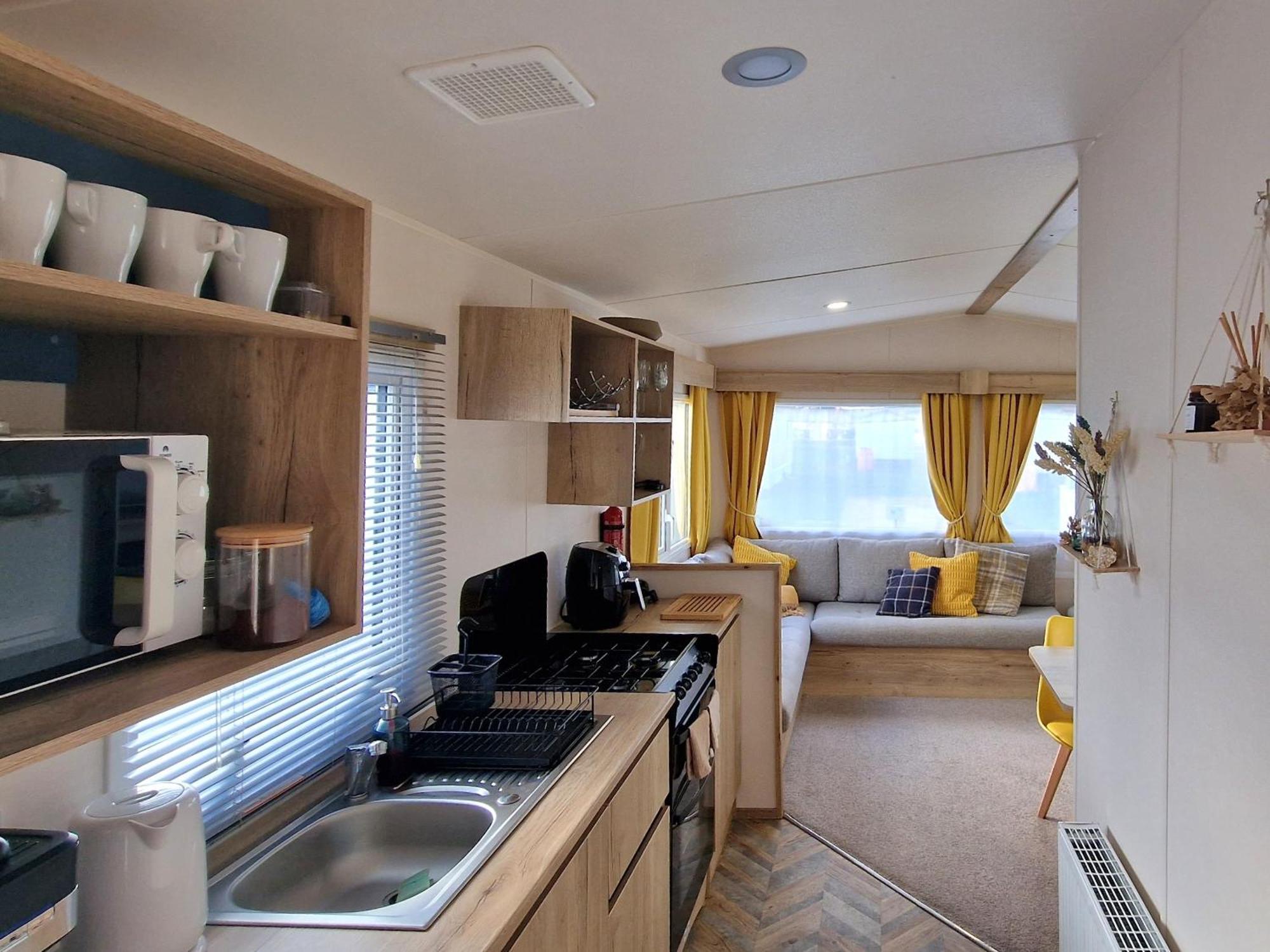 Ana's Coworth, West Sands, Seal Bay *