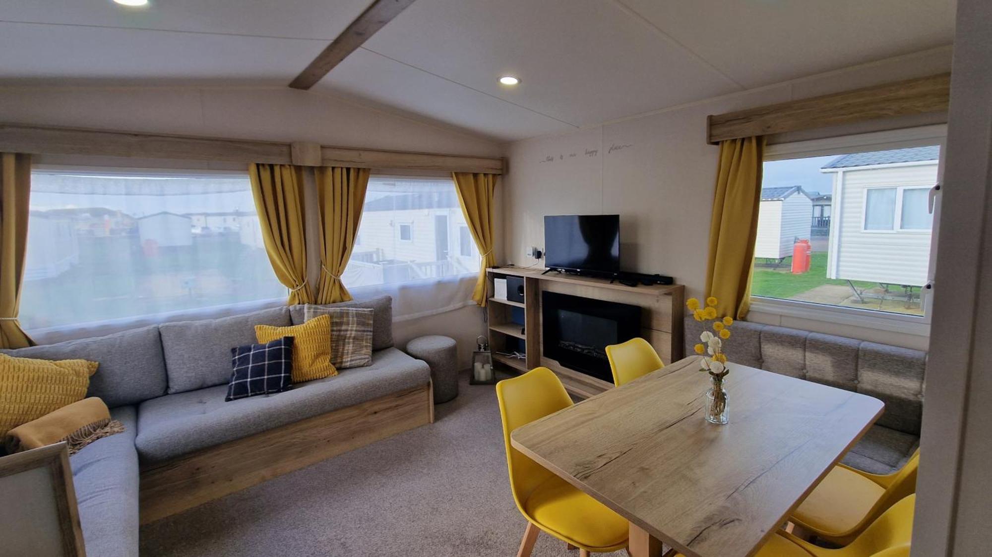 Ana's Coworth, West Sands, Seal Bay